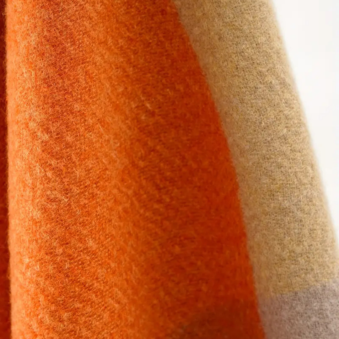 Fjäll Ponchon - Svep in dig i nordiskt lugn